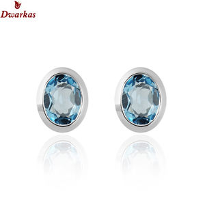 Boucles d'oreilles élégantes au design classique, en argent sterling 925, avec pierre précieuse ovale en topaze bleue, pour la fabrication en gros et l'exportation - Product Image 2