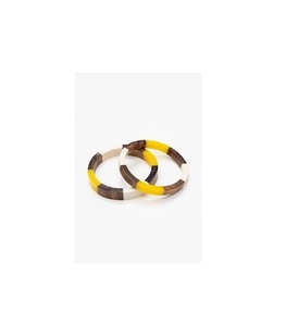 Bracelet en résine multicolore de bonne qualité Styles personnalisés pour femmes et filles Bracelet en résine pour fête Prix de gros - Product Image 3