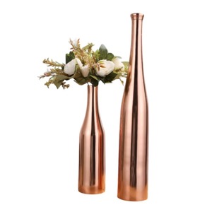 Luxueux conçu pour la maison moderne vase à fleurs en métal plaqué cuivre est une déclaration de minimalisme et de sophistication - Product Image 5