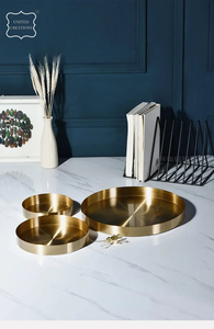 Plateau en cuivre à plat profond avec design uni fait à la main pour servir des plats à la maison et aux restaurants - Product Image 4