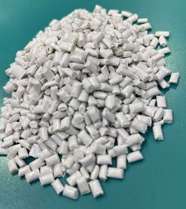 Bonne qualité Injection Grade PC Polycarbonate Granules Haute Moisissure Prix de la propriété par kg - Product Image 6