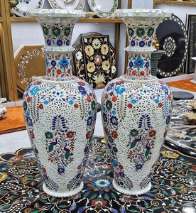 Vase à fleurs en marbre vintage de grande taille, de haute qualité, semi-précieux, art fin, sculpté à la main, design en filigrane, vases uniques, objet de décoration pour la maison - Product Image 2