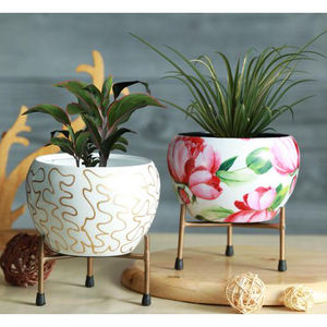 Vente en gros Jardinière décorative en métal avec supports Luxe Prix de gros Intérieur Extérieur Jardin Balcon Cuisine Salon - Product Image 1