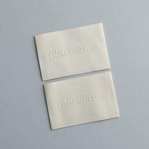 Étiquettes tissées personnalisées avec <span class=keywords><strong>logo</strong></span> de <span class=keywords><strong>marque</strong></span>, coupe droite blanche, étiquettes tissées personnalisées, étiquette de col à pliure - Product Image 3