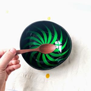 Vente en gros de bols en noix de coco respectueux de l'environnement, ronds laqués Vietnam coquille 100% naturelle, ensemble d'ustensiles de cuisine artisanat - Product Image 6