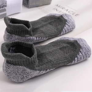 3 paires de chaussettes de course pour hommes, semelle en serviette douce grande taille, épaisses, résistantes à l'usure, pour la randonnée et le sport. - Product Image 2