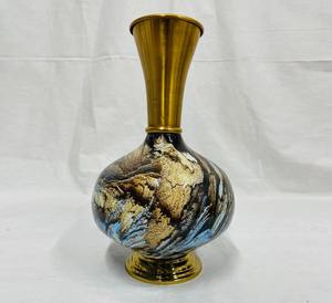 Vases à fleurs en laiton faits à la main de luxe moderne pour hôtel Utilisation en extérieur Décoration de table de mariage Design côtier Écologique - Product Image 3