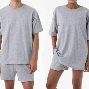 Conjunto informal de verano 2025 para hombre, camiseta y pantalones cortos de media manga de Color sólido, ropa de calle, trajes de entrenamiento, conjunto de verano estampado de 2 piezas - Product Image 6