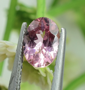 Tourmaline rose naturelle pierre précieuse en vrac forme ovale à facettes couleur rouge semi-précieuse pour la fabrication de bijoux pour bagues collier IGI - Product Image 1