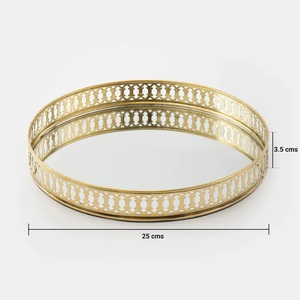 Plateaux dorés de dessus de table de forme différente uniques pour la décoration intérieure du fabricant indien au meilleur prix - Product Image 4