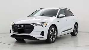 2022 E-tron SUV Premium Automatique/Intégral Intérieur Clair/Foncé Moteur Turbo Sièges en Cuir Régulateur de Vitesse Adaptatif (ACC) Jantes R17/R20 Très Bon État - Product Image 3