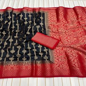 ผ้าไหมโดลาแท้ ทอลายแจ็คการ์ด ปักดิ้นซารี พร้อมผ้าปาลูเนื้อผ้าโบรเคดอย่างดี เสื้อปักลายด้วยมือ แต่งพู่ห้อย ย้อมสีด้วยมือ คุณภาพพรีเมียม สำหรับงานเลี้ยงแบบดั้งเดิม - Product Image 1
