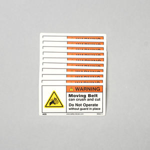 ADVERTENCIA: La cinta transportadora puede triturar. No operar sin protector en su lugar. Etiquetas de embalaje de policarbonato impermeables con adhesivo 3M M05 - Product Image 4