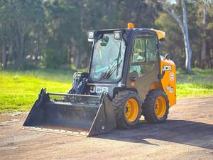 Maquinaria agrícola JCB 155 usada a la venta, rendimiento robusto - Product Image 3