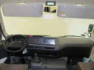 Coaster BUS 2022, 5 places, essence, SUV, transmission intégrale, intérieur en cuir, toit ouvrant panoramique foncé, caméra arrière 360° - Product Image 4