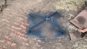 เครื่องทำดินอัดก้อนแบบลากด้วยรถแทรกเตอร์จากอินเดีย สำหรับสร้างดินอัดก้อนหรือดินกั้นน้ำ มีจำหน่ายสำหรับขายส่ง - Product Image 3