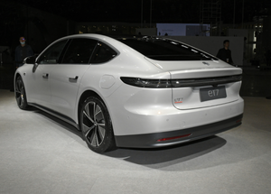 Voiture électrique rapide 2023-2024 Et7 1000 100 kWh en stock avec grand espace, conduite à gauche, véhicules électriques rapides - Product Image 3