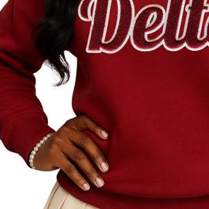 Delta desde 1913 Chenille Sudadera de cuello redondo Premium Fleece Sorority Apparel Greek DST Classic Heritage Top - Product Image 3