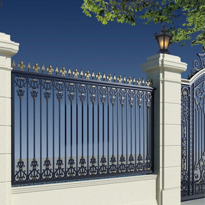 Clôture d'intimité extérieure avec construction en panneaux métalliques et design en fer forgé personnalisable pour les applications résidentielles ou agricoles - Product Image 6