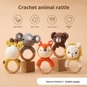Vente en gros de hochets animaux au crochet personnalisés, jouets tricotés confortables pour bébés, artisanat textile et en tissu personnalisable - Product Image 4