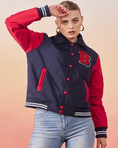 Veste en vrac unie bleue et noire pour femmes, veste de collège Versity en molleton, veste de baseball Letterman Varsity en vente de gros - Product Image 1