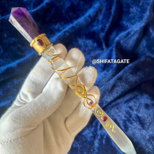 Varita de selenita hecha a mano al por mayor, punto de amatista, alambre de oro, barra de cristal curativo envuelto, otras artesanías de cristal - Product Image 1