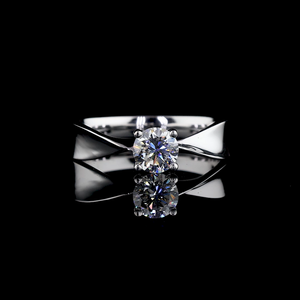 แหวนเพชรเม็ดเดี่ยวทรงคลาสสิกแบบมินิมอล |   เครื่องประดับสำหรับใส่ทุกวันและใส่ทำงาน - Product Image 1