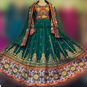 Robes Kuchi afghanes artisanales pour femmes Robes Kuchi élégantes pour festivals culturels - Product Image 6
