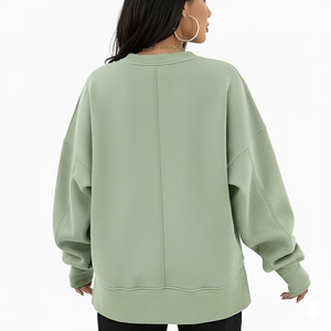 เสื้อสเวตเชิ้ตผู้หญิงทรงโอเวอร์ไซส์ ผ้าฟลีซเนื้อนุ่มพรีเมียม สไตล์สตรีทสบายๆ ใส่สบายในฤดูหนาว ลำลอง ใส่ได้ทุกวัน  โลโก้ด้านหน้าปรับแต่งได้ - Product Image 2