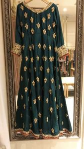 2023 recién llegado hermoso bordado indio y pakistaní en fiesta hasta el suelo/vestido de novia con decoración de encaje y botones - Product Image 2