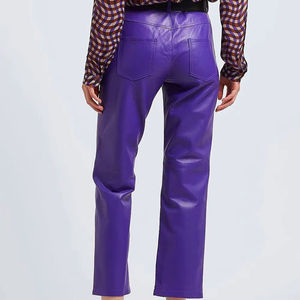 Pantalones de cuero de mujer de tendencia superior de diseño único, duraderos para uso profesional, pantalones de cuero de mujer de buena calidad en diferentes tamaños - Product Image 3