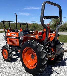 รถแทรคเตอร์หัดเดิน L2600DT 2001 Kubota เครื่องยนต์ดีเซล4x4 26แรงม้า540 PTO 3จุดเกียร์ธรรมดาขายดี - Product Image 2