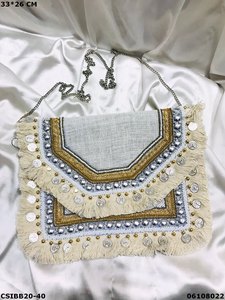Pochette de créateur sophistiquée Banjara Boho Broderie de perles et de pierres artisanale pour les affaires de soirée élégantes - Product Image 6