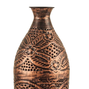 Vases en métal vintage élégants Accents de décoration intemporels Design d'intérieur d'inspiration rétro classique Mariage en étain Charme du vieux monde - Product Image 2