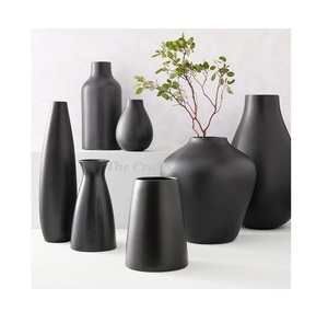 Ensemble de trois tailles de vase à fleurs en métal de couleur noire pour la décoration de la maison et de l'hôtel - Product Image 6