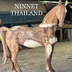 Chevaux en bois artisanaux, bois massif, fabrication thaïlandaise - Product Image 1