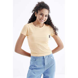Camiseta Básica de Manga Corta y Cuello Redondo para Mujer Tommylife Wholesale, Color Verde Pistacho - 97202 - VERDE PISTÁCIO - Product Image 1