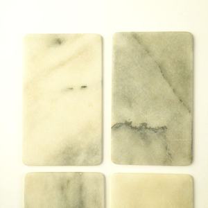Dessous de verre rectangulaire en marbre vintage blanc et gris pour décoration intérieure, sous-verres en marbre faits à la main, vaisselle décorative - Product Image 6