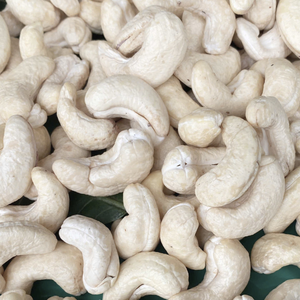 เม็ดมะม่วงหิมพานต์ดิบจากโรงงานโดยตรง บรรจุภัณฑ์ตามสั่ง เกรด W240 คุณภาพสูงจากเวียดนาม ผลิตจากซานติโก - Product Image 1