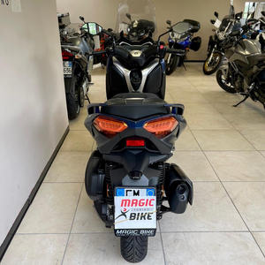 Scooter à essence Yamaha X-Max 300 - Product Image 5