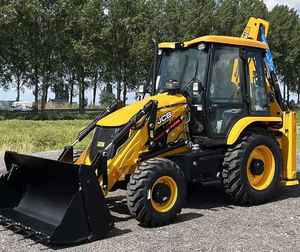 Chargeuse-pelleteuse diesel haute puissance JCB 3CX Sitemaster 4x4 avec chargeur frontal et pelle arrière - Product Image 4