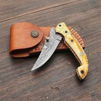 Couteau pliant personnalisé en acier Damas, couteau de survie multi-outils pour le camping avec manche en bois