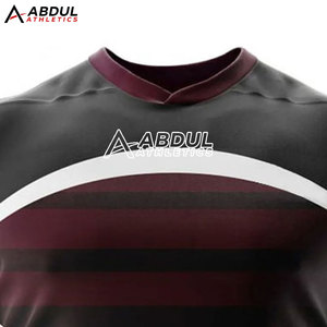 Ensemble uniforme de rugby respirant pour hommes, maillot à manches courtes et short assorti, tissu léger et confortable pour l'entraînement - Product Image 4