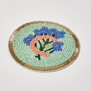 Nouveauté 2026 : Sous-verres en verre artisanal avec lettres de l'alphabet, élégants pour les mariages et la décoration intérieure - Product Image 3