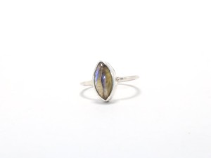 Best Seller 925 Anillo de piedras preciosas de declaración personalizada de calidad superior Corte de labradorita Directo al por mayor Bodas Vendedor de joyería superior - Product Image 3