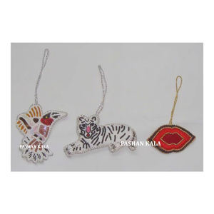 Broderie Zari à la main de conception artistique différente indienne avec ornements suspendus de Noël de travail perlé pour les articles de vente en ligne - Product Image 1