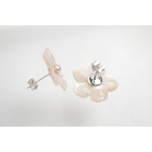 Boucles d'oreilles clous en forme d'étoile et de fleur, plaquées rhodium, de grande taille - Product Image 4