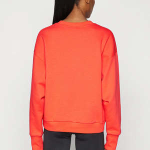 เสื้อสเวตเตอร์แขนยาวของผู้หญิงสำหรับฤดูหนาวผ้าฝ้าย100% ระบายอากาศได้ดีติดโลโก้ได้ตามต้องการ - Product Image 3