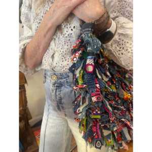 Bolso de mano RAG BAG Coastal Breeze con diseño personalizado, bordado, borlas decorativas, color liso, de paja, con cierre de cremallera y cordón. - Product Image 3