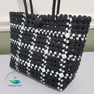 Sac fait main tissé pour femmes sac en plastique de qualité supérieure couleur de costume matériau recyclé dans le tissage sac à main fabriqué en Indonésie - Product Image 2